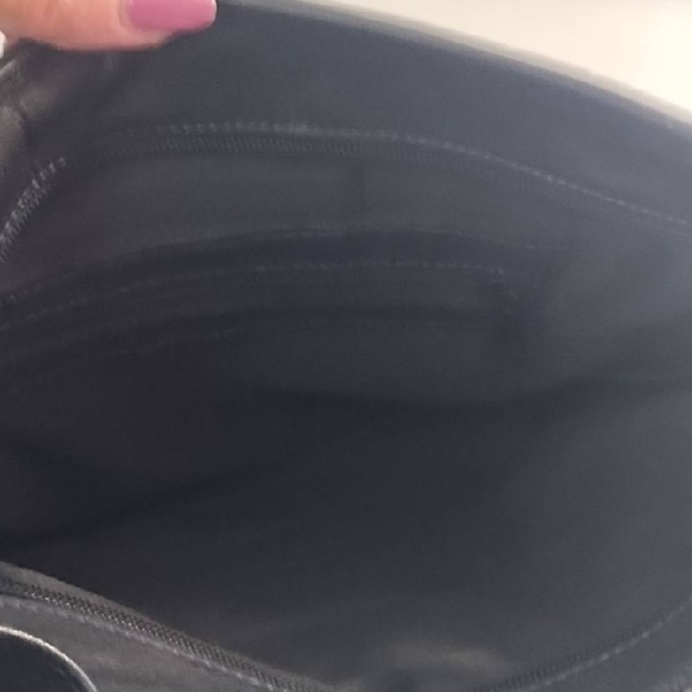 Black Leather Purse 12" Long X 4" Wide X 8" Height Adjustable Strap - Picture 8 of 16